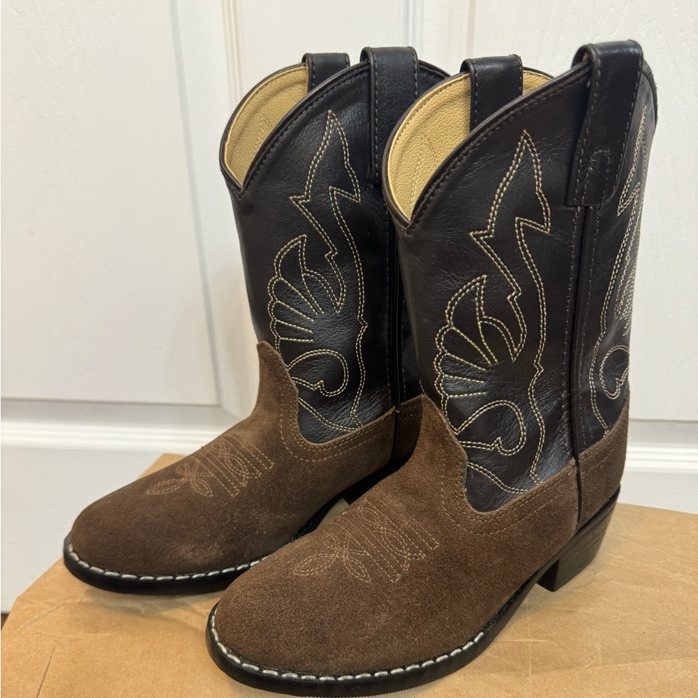 New Girls or Boys Brown Masterson Boots. FREE Shipping!!